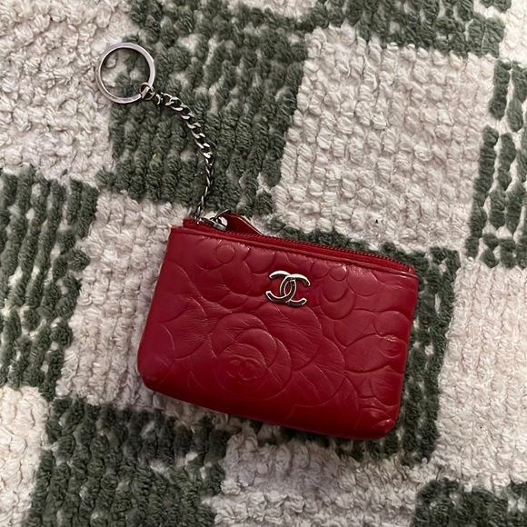 CHANEL lambskin camellia red coin purse - Picture 2 of 6